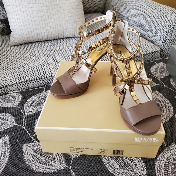 Beautiful Michael Kors Chantalle Open Toe Pumps - Picture 1 of 5